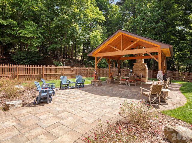 105 Braeside Circle, Asheville, NC 28803