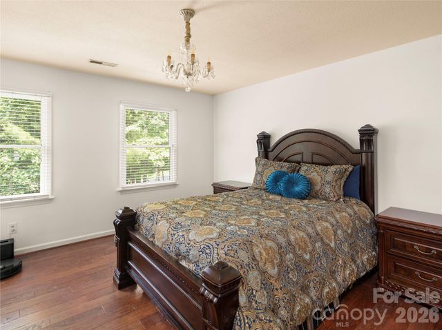 105 Braeside Circle, Asheville, NC 28803