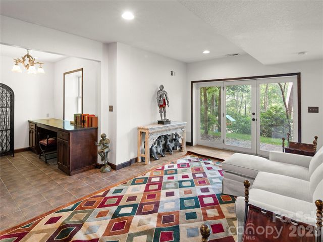 105 Braeside Circle, Asheville, NC 28803