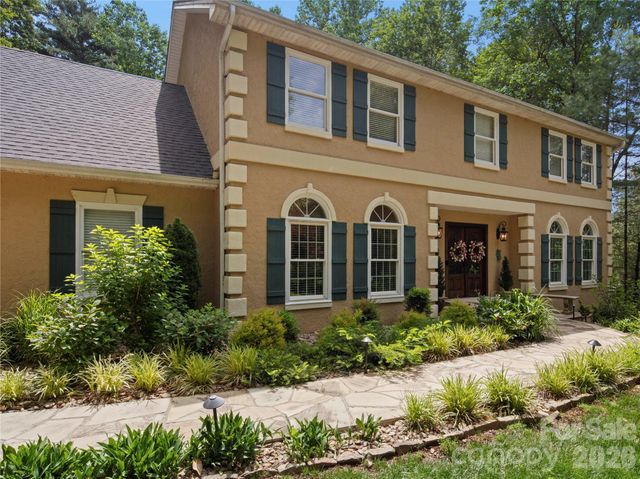 105 Braeside Circle, Asheville, NC 28803