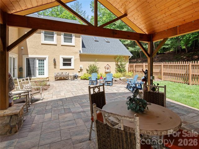 105 Braeside Circle, Asheville, NC 28803