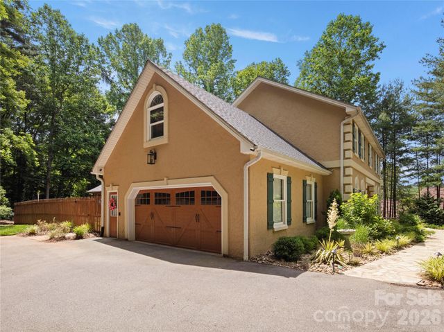 105 Braeside Circle, Asheville, NC 28803