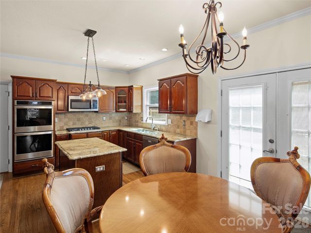105 Braeside Circle, Asheville, NC 28803