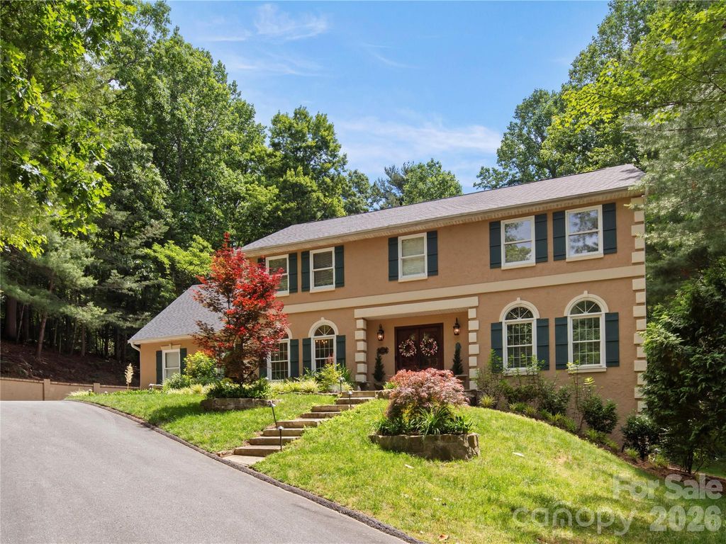 105 Braeside Circle, Asheville, NC 28803