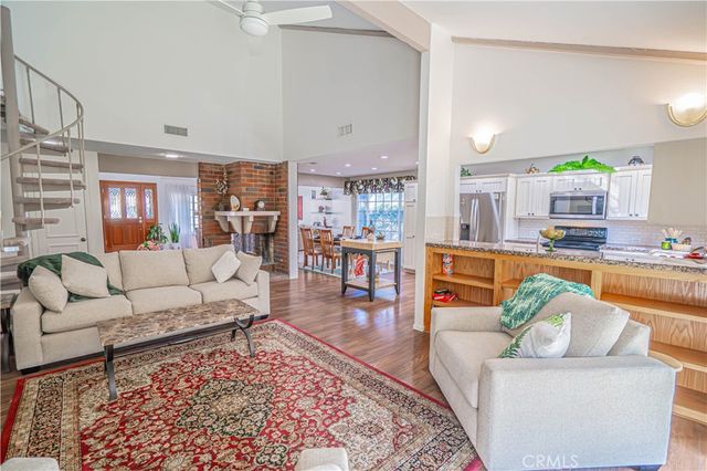 23514 Via Decano, Valencia, CA 91355