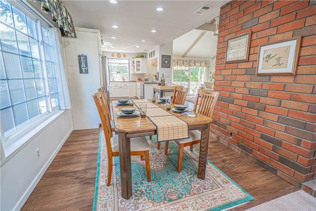 23514 Via Decano, Valencia, CA 91355