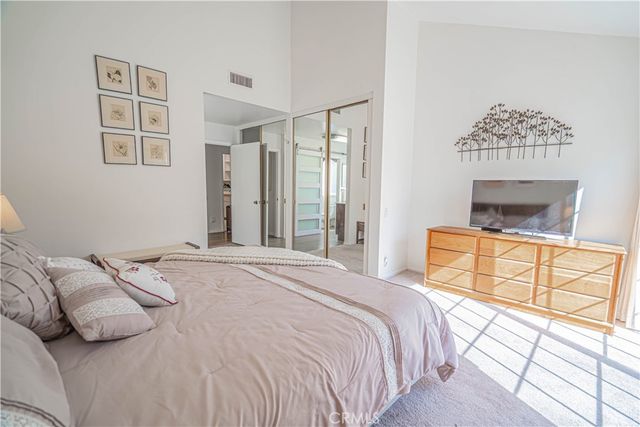 23514 Via Decano, Valencia, CA 91355