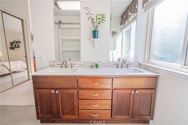 23514 Via Decano, Valencia, CA 91355