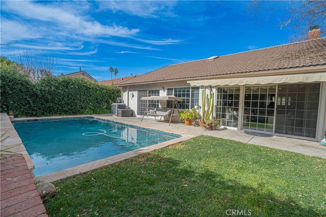 23514 Via Decano, Valencia, CA 91355