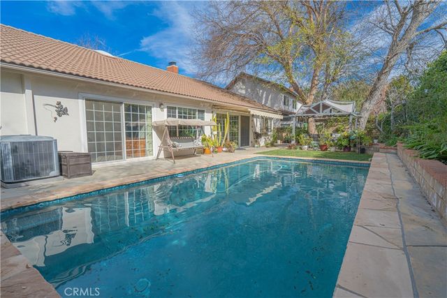 23514 Via Decano, Valencia, CA 91355