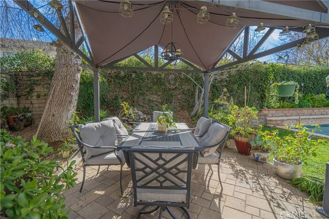 23514 Via Decano, Valencia, CA 91355