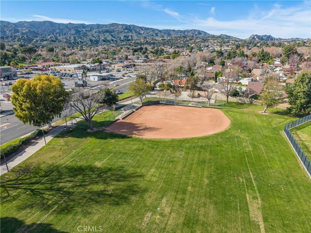 23514 Via Decano, Valencia, CA 91355