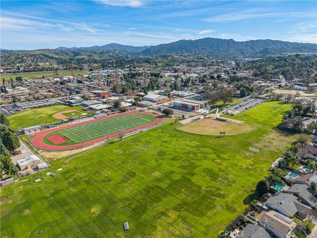 23514 Via Decano, Valencia, CA 91355