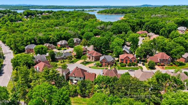 5424 Mainsail Dr, Hermitage, TN 37076