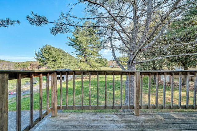 58 Lakeland CIR, Troutville, VA 24175