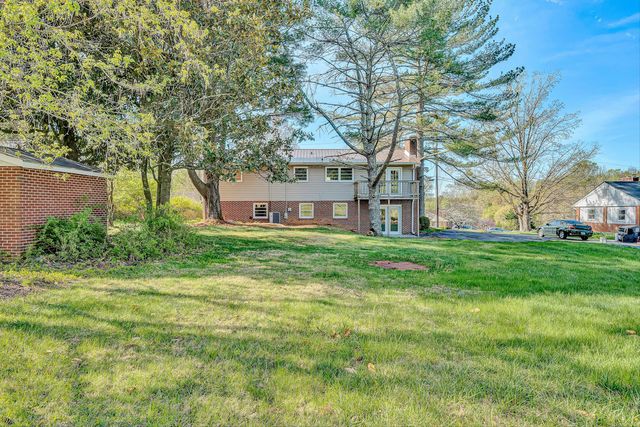 58 Lakeland CIR, Troutville, VA 24175