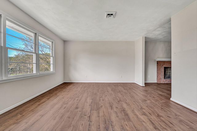 58 Lakeland CIR, Troutville, VA 24175