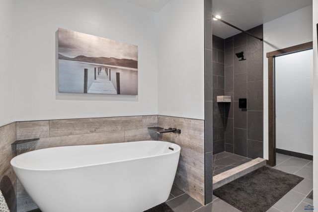 8231 MIRACLE RD, Rapid City, SD 57702