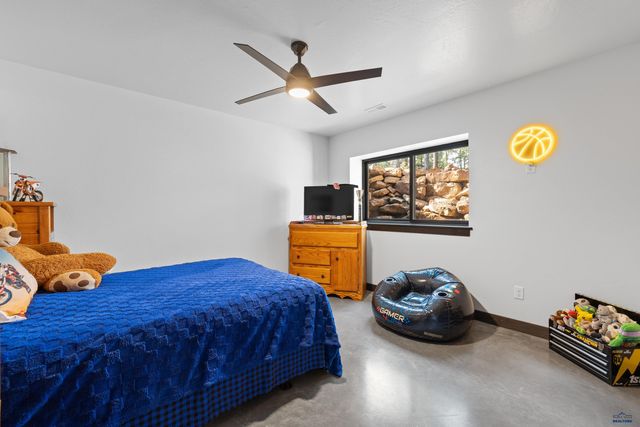 8231 MIRACLE RD, Rapid City, SD 57702