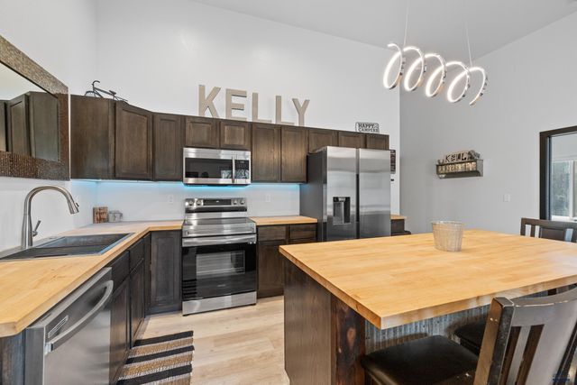 8231 MIRACLE RD, Rapid City, SD 57702