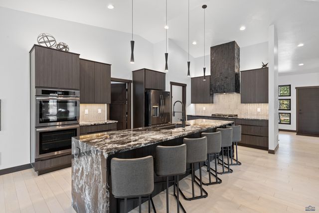 8231 MIRACLE RD, Rapid City, SD 57702