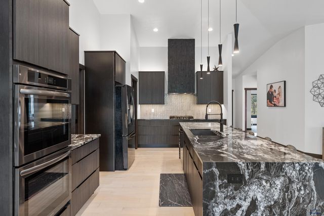 8231 MIRACLE RD, Rapid City, SD 57702