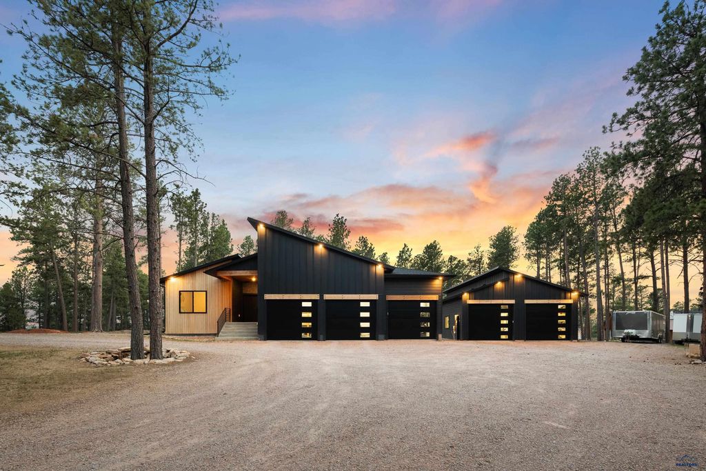 8231 MIRACLE RD, Rapid City, SD 57702
