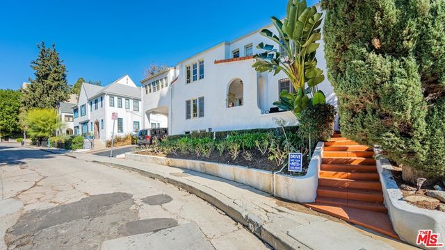 2146 Beachwood Terrace, Los Angeles, CA 90068