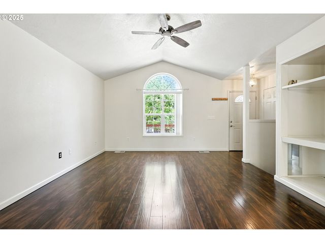 75137 ALDER Ln, Rainier, OR 97048