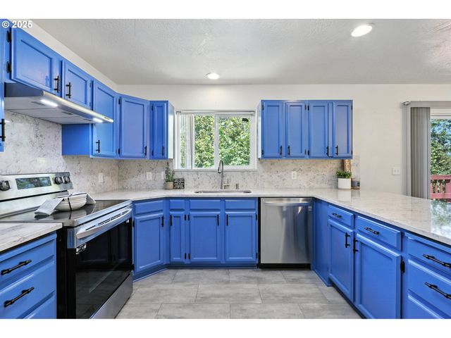 75137 ALDER Ln, Rainier, OR 97048