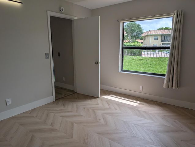 6772 S Palmetto Cir Circle S 102, Boca Raton, FL 33433