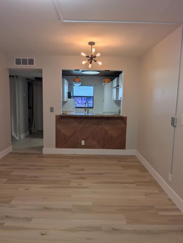 6772 S Palmetto Cir Circle S 102, Boca Raton, FL 33433