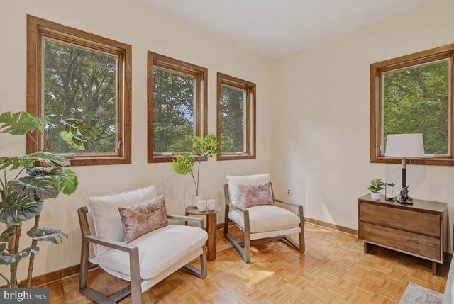 733 CORNELIA PL, Philadelphia, PA 19118