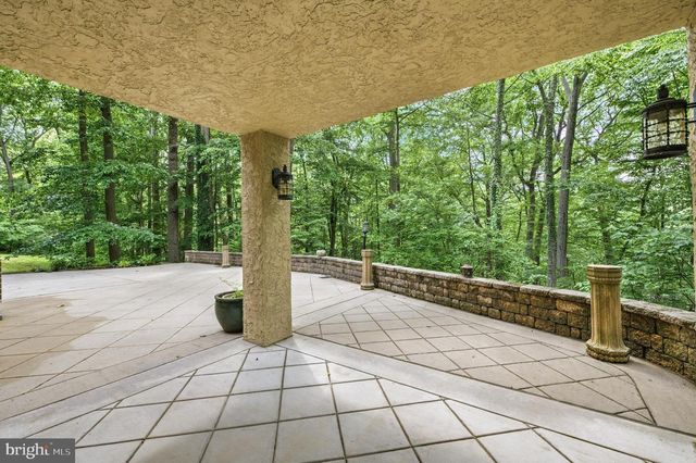 733 CORNELIA PL, Philadelphia, PA 19118