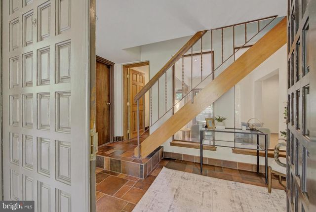 733 CORNELIA PL, Philadelphia, PA 19118