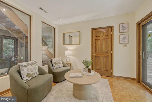733 CORNELIA PL, Philadelphia, PA 19118