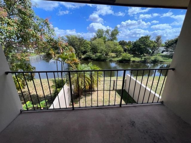 3177 CORAL SPRINGS Drive 125, Coral Springs, FL 33065