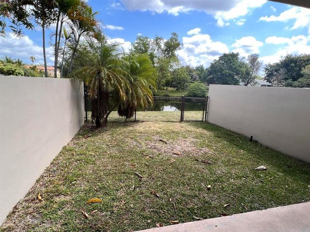 3177 CORAL SPRINGS Drive 125, Coral Springs, FL 33065