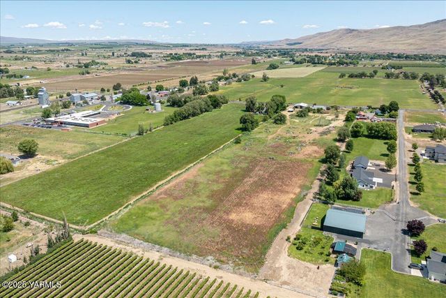 W 100608 Old Inland Empire Hwy, Prosser, WA 99350