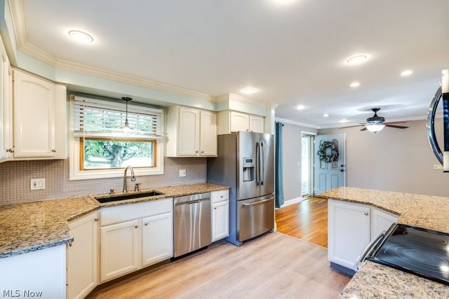 904 Woodside Avenue SE, North Canton, OH 44720