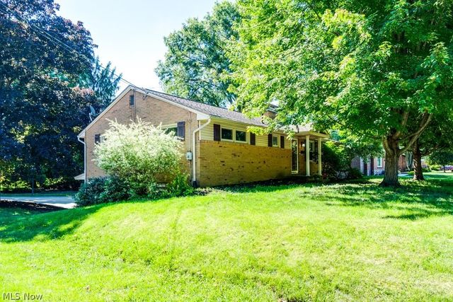 904 Woodside Avenue SE, North Canton, OH 44720