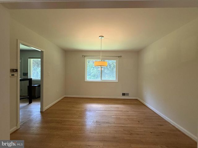 9209 E PARKHILL DR, Bethesda, MD 20814