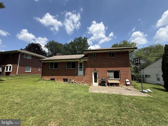 9209 E PARKHILL DR, Bethesda, MD 20814