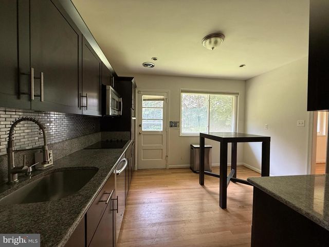 9209 E PARKHILL DR, Bethesda, MD 20814