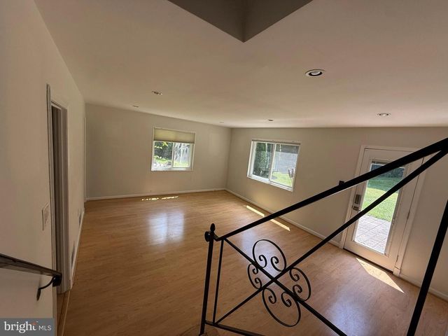 9209 E PARKHILL DR, Bethesda, MD 20814