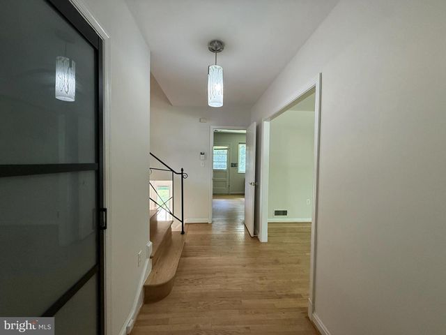 9209 E PARKHILL DR, Bethesda, MD 20814
