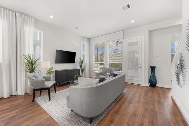 2704 Grand Fountains Drive H, Houston, TX 77054