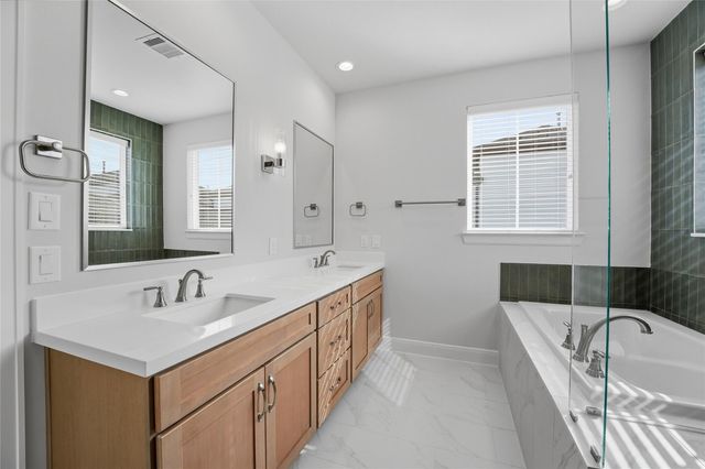 2704 Grand Fountains Drive H, Houston, TX 77054
