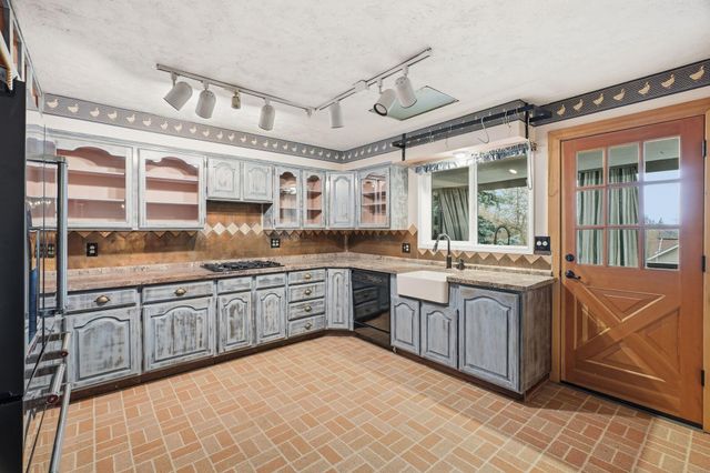 1028 W 17th Ave, Spokane, WA 99203