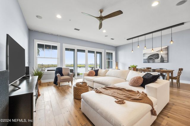 2340 BEACH Boulevard, Jacksonville Beach, FL 32250